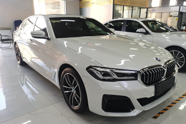 宝马5系新能源 2021款 改款 535Le M运动套装车身外观3