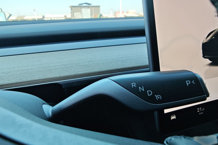 特斯拉 Model Y 2022款 改款 后轮驱动版局部细节18