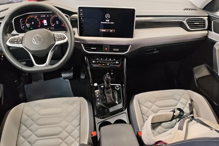 大众 探岳 2024款 330TSI 两驱豪华Plus进阶版中控内饰12