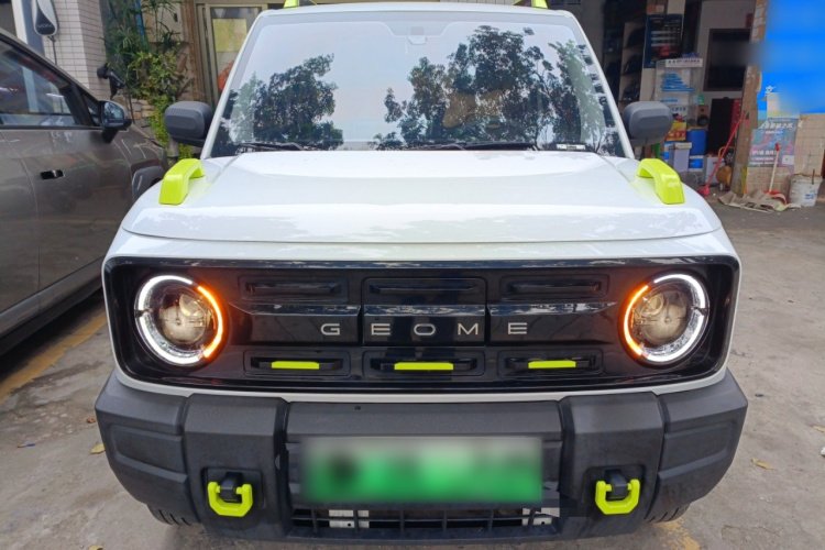 吉利银河 2024款 200km 熊猫骑士车身外观2