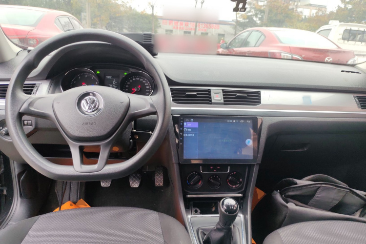 大众 宝来 2016款 1.6L 手动时尚型中控内饰12