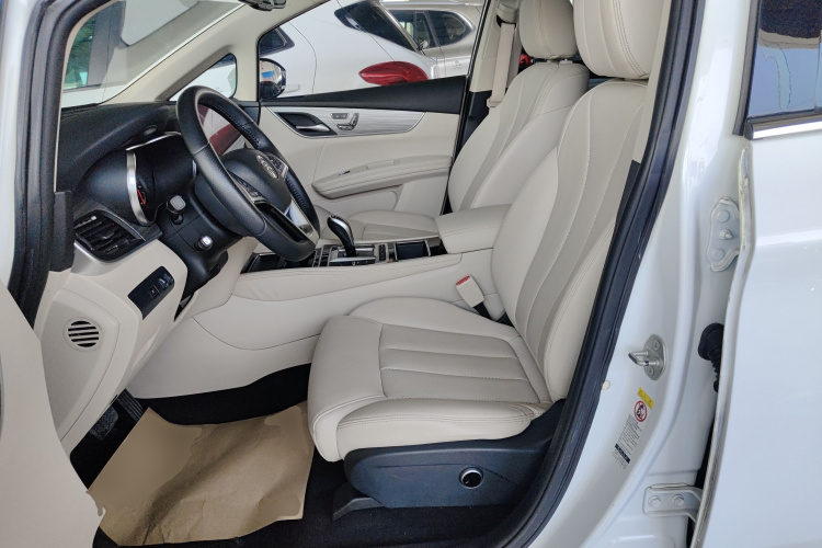 比亚迪 宋MAX新能源 2019款 DM 1.5T 智联致耀型 6座 国VI局部细节19