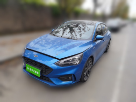 福特 福克斯 2021款 两厢 EcoBoost 180 自动ST Line