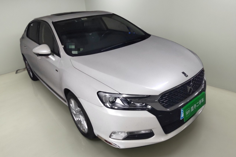 DS 5LS 2016款 1.6T 风尚版THP160车身外观3