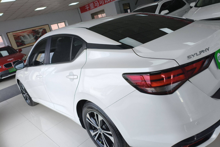 日产 轩逸 2023款 1.6L CVT悦享版车身外观4