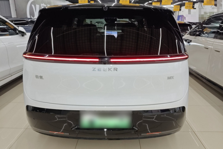 极氪MIX 2025款 长续航智驾版车身外观6