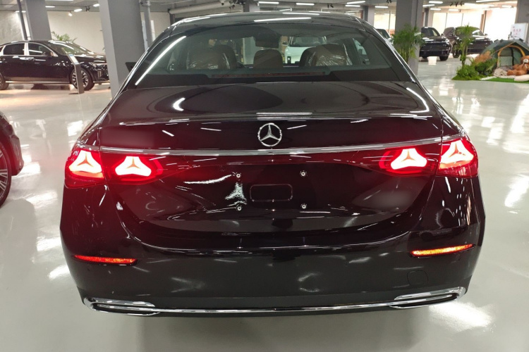 奔驰E级 2025款 改款 E 300 L 时尚型车身外观6004