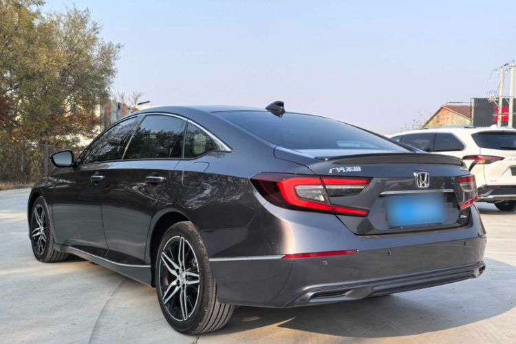 本田 雅阁 2022款 锐·混动 2.0L 幻夜·锐智版车身外观6004