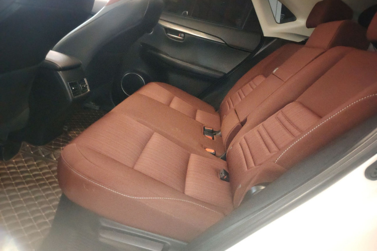 雷克萨斯NX 2015款 200 前驱 锋行版中控内饰7004