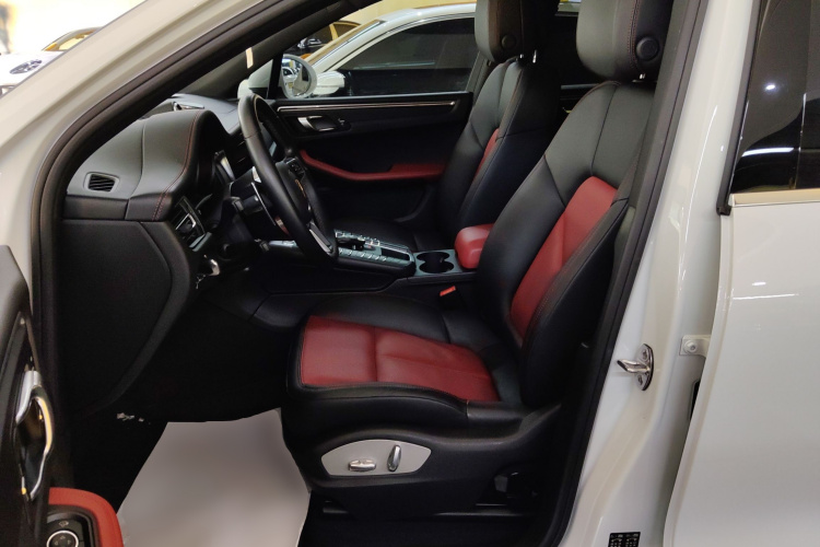 保时捷 2020款 Macan 2.0T中控内饰19