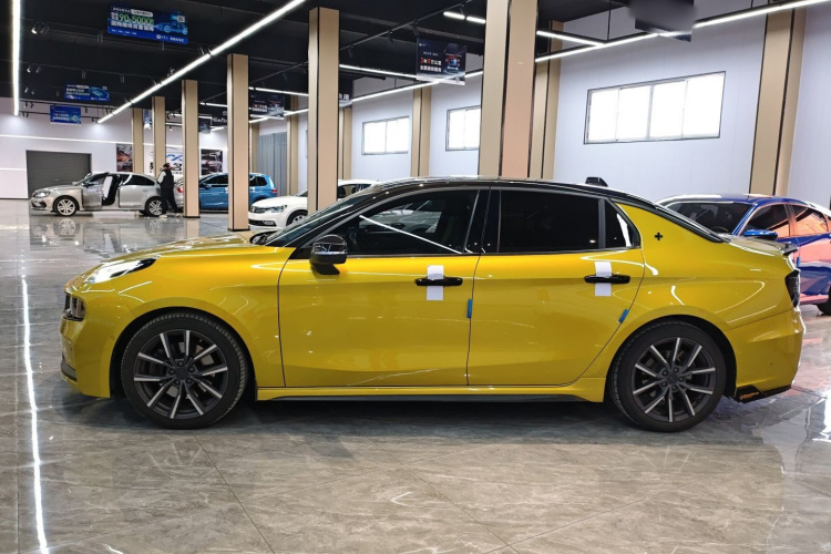 领克03 2019款 03+ 2.0TD 自动驭风版车身外观4