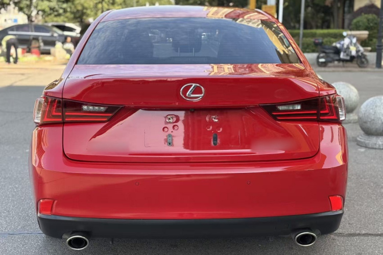 雷克萨斯IS 2015款 200t F SPORT车身外观6004