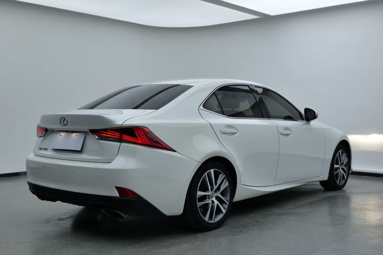 雷克萨斯IS 2017款 300 领先版车身外观6001