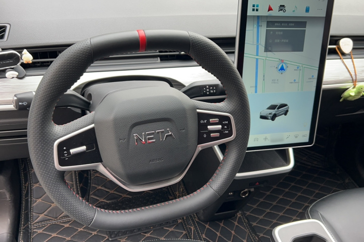 哪吒汽车 哪吒AYA 2023款 318 Lite局部细节13