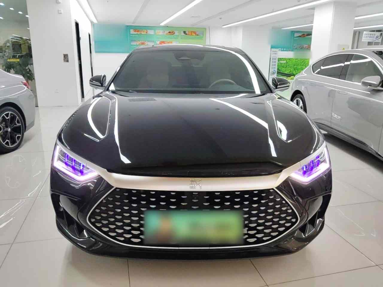 比亚迪 汉 2024款 DM-i 荣耀版 121KM 尊荣型(1)