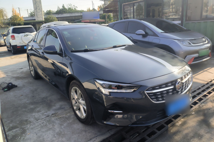 别克 君威 2020款 552T 豪华型车身外观3