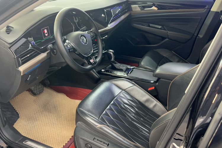 大众 帕萨特 2020款 330TSI 豪华版 国VI中控内饰7002