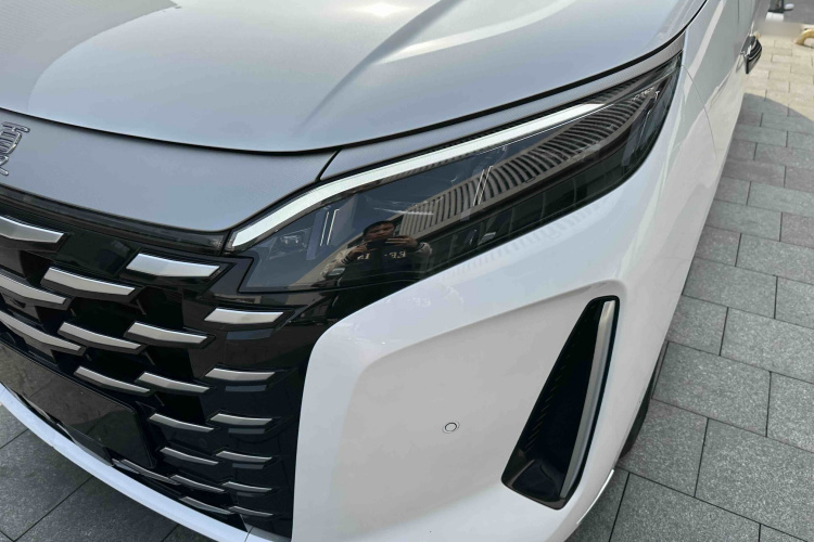 比亚迪 夏 2025款 DM-i 1.5T 180km 超越型局部细节36