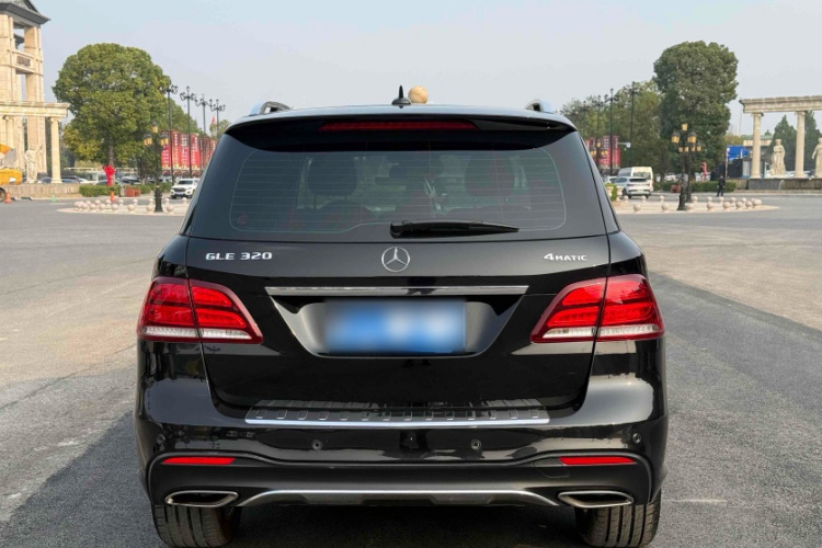 奔驰GLE 2018款 GLE 320 4MATIC 动感型臻藏版车身外观6002