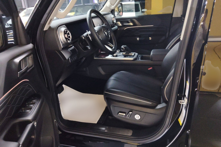 坦克300 2021款 越野版 2.0T 征服者中控内饰7003