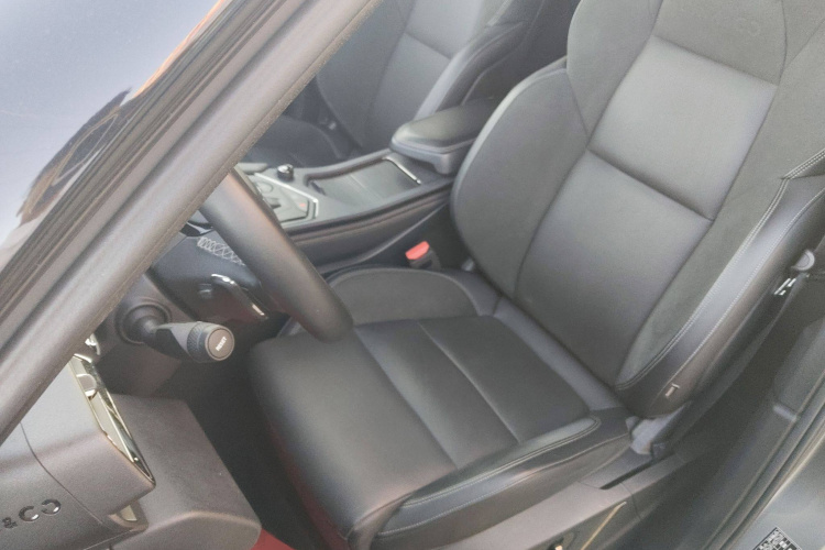 领克01 2021款 2.0TD 四驱劲Halo中控内饰19