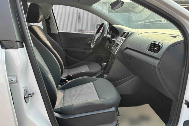 大众 高尔夫 2019款 280TSI DSG舒适型 国V中控内饰7003