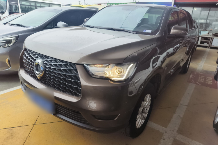 长城 炮 2019款 2.0T商用版自动汽油两驱精英型长箱GW4C20B车身外观4