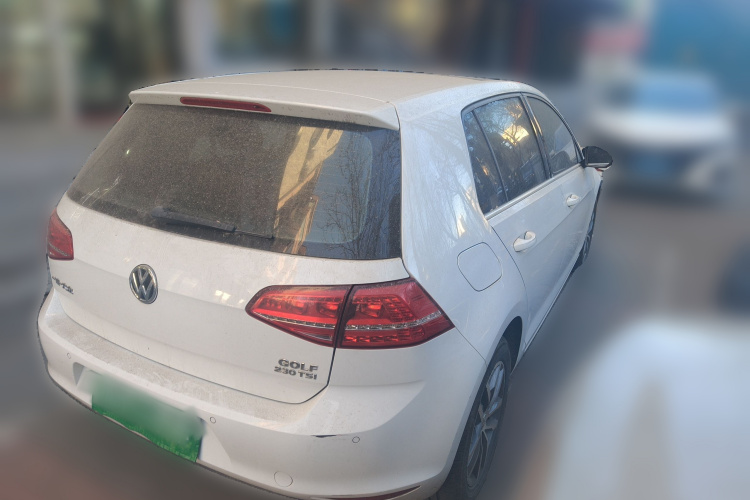 大众 高尔夫 2016款 230TSI 自动豪华型车身外观7