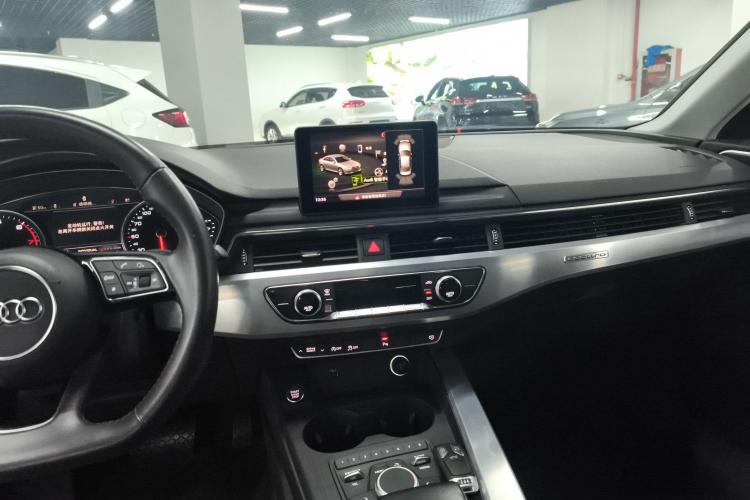 奥迪A4L 2018款 30周年年型 45 TFSI quattro 个性运动版中控内饰16