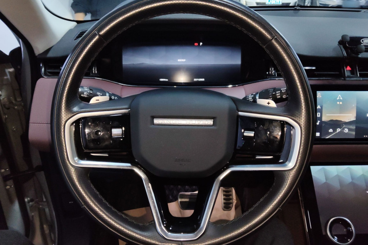 路虎 揽胜极光 2023款 极光L 249PS 豪华版中控内饰13