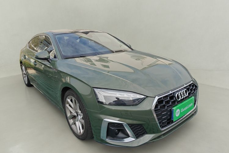 奥迪A5 2023款 Sportback 40 TFSI 时尚动感型车身外观3