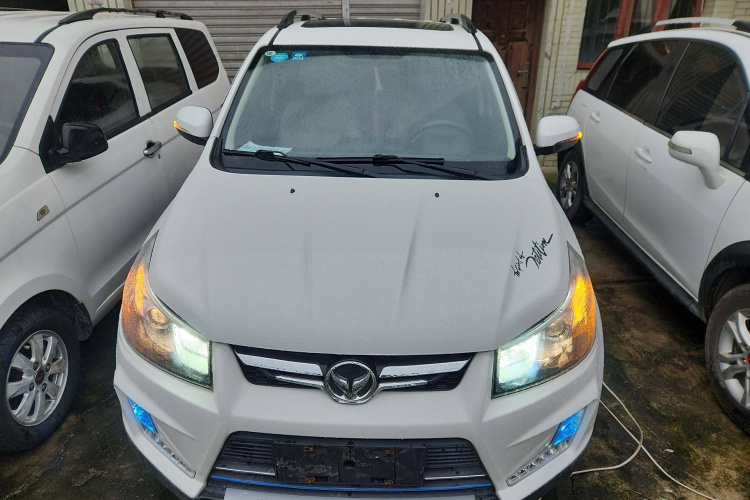 北汽幻速S3 2017款 1.5L 手动豪华型车身外观2