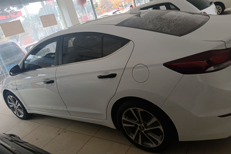 现代 领动 2016款 1.6L 自动智炫·精英型车身外观4