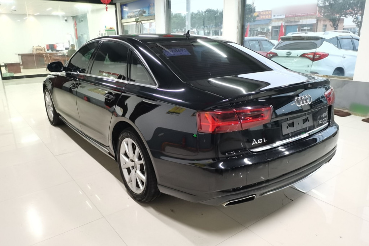 奥迪A6L 2017款 TFSI 技术型车身外观4