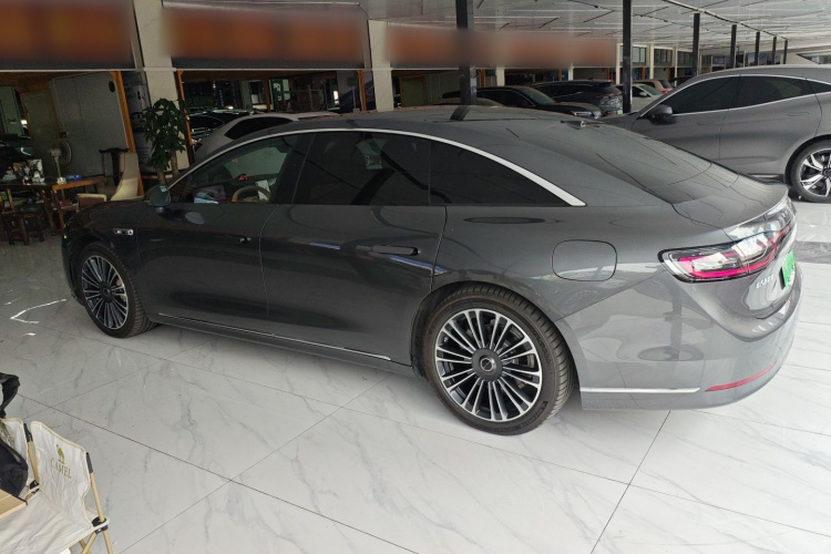 鸿蒙智行 享界S9 2024款 纯电 Ultra 四驱旗舰版车身外观4