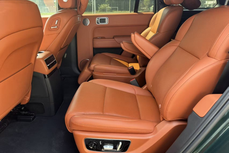 理想汽车 理想L9 2022款 Max中控内饰7004