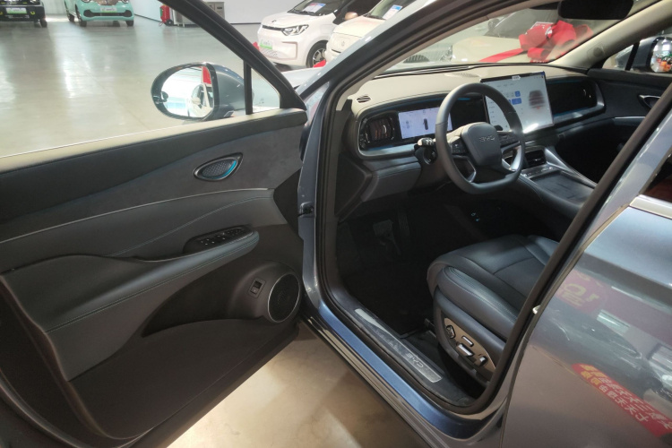 比亚迪 海狮07 DM-i 2025款 150 领航+版中控内饰7003