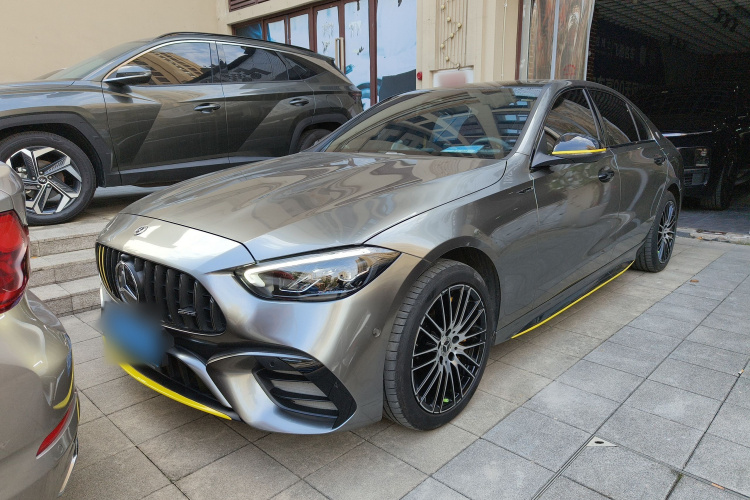 奔驰C级 2024款 改款 C 260 L 运动版车身外观1