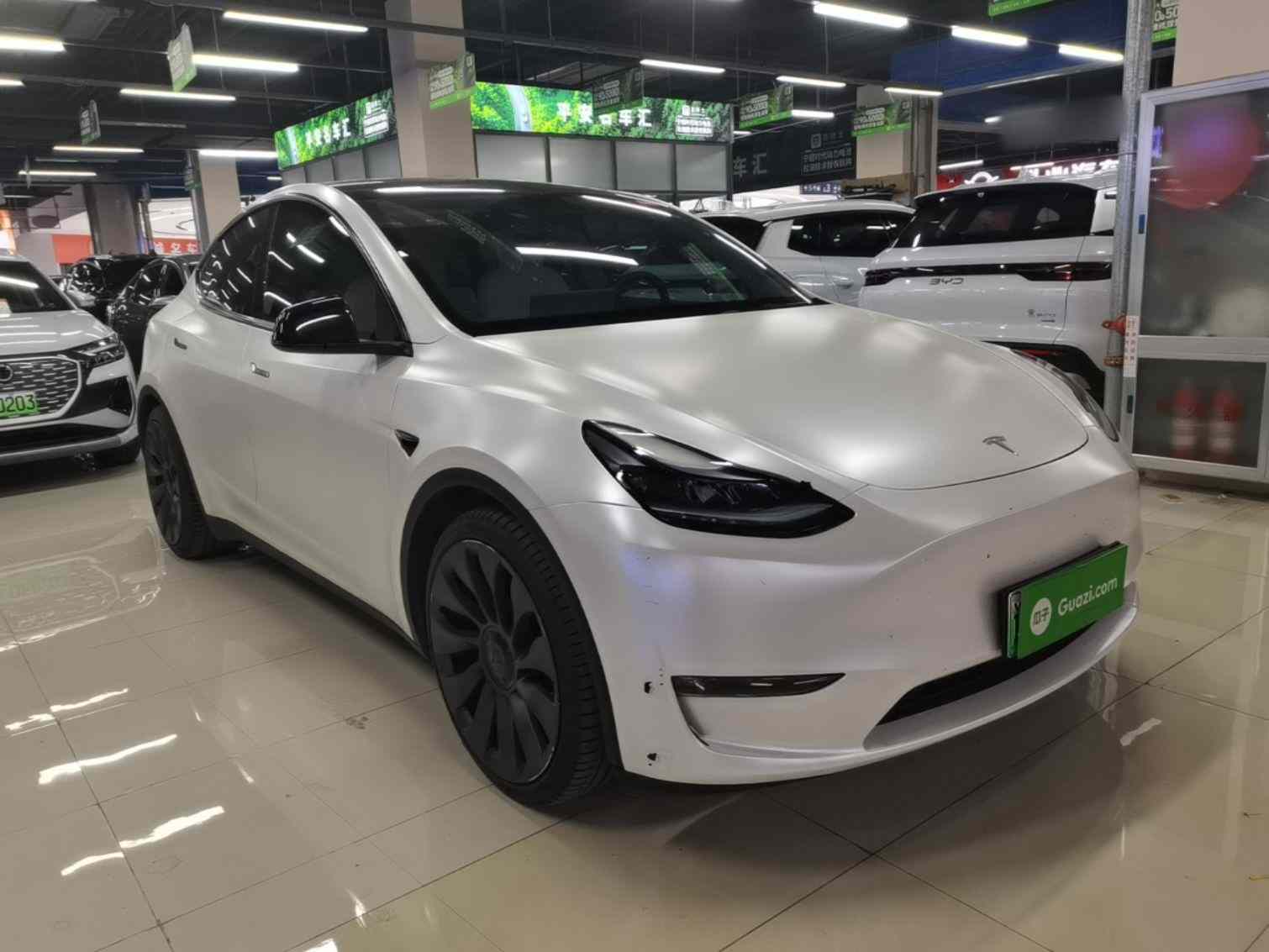 特斯拉 Model Y 2022款 Performance高性能全轮驱动版(5)