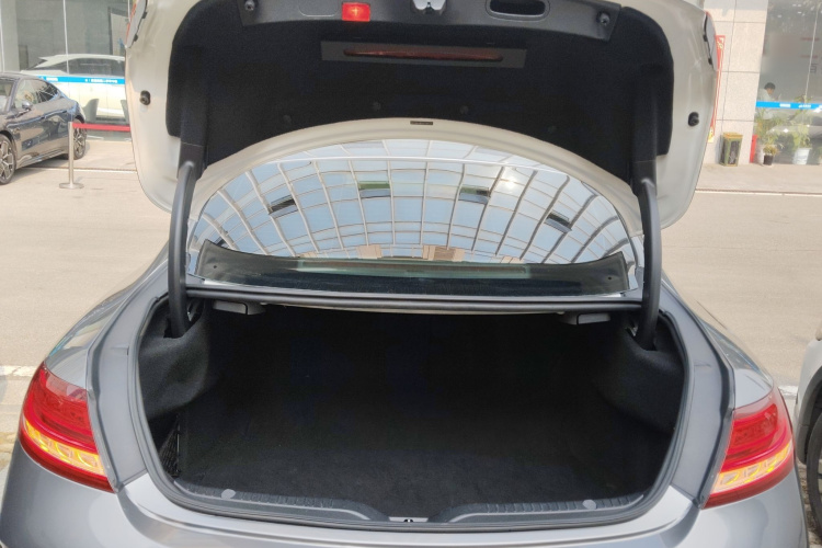 奔驰C级(进口) 2016款 C 300 轿跑版机舱底盘23