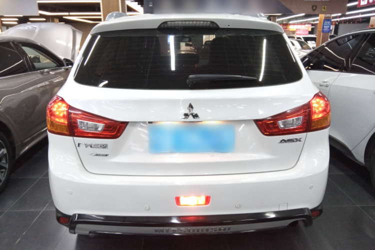 三菱 劲炫ASX 2018款 2.0L CVT两驱尊享版车身外观6004