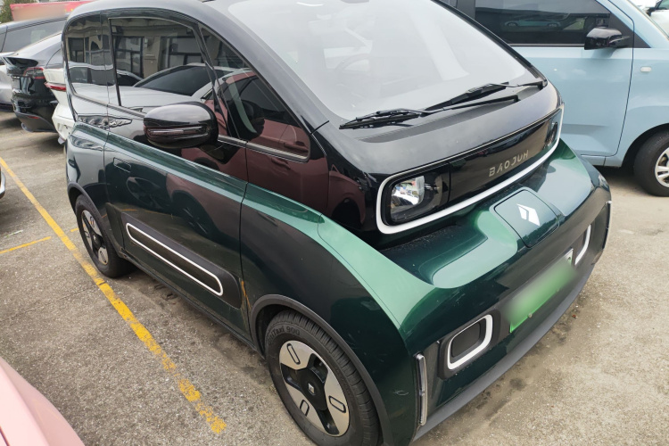 宝骏KiWi EV 2022款 设计师轻享版 三元锂车身外观3