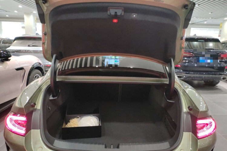 小米汽车 小米SU7 2024款 后驱长续航智驾版机舱底盘23