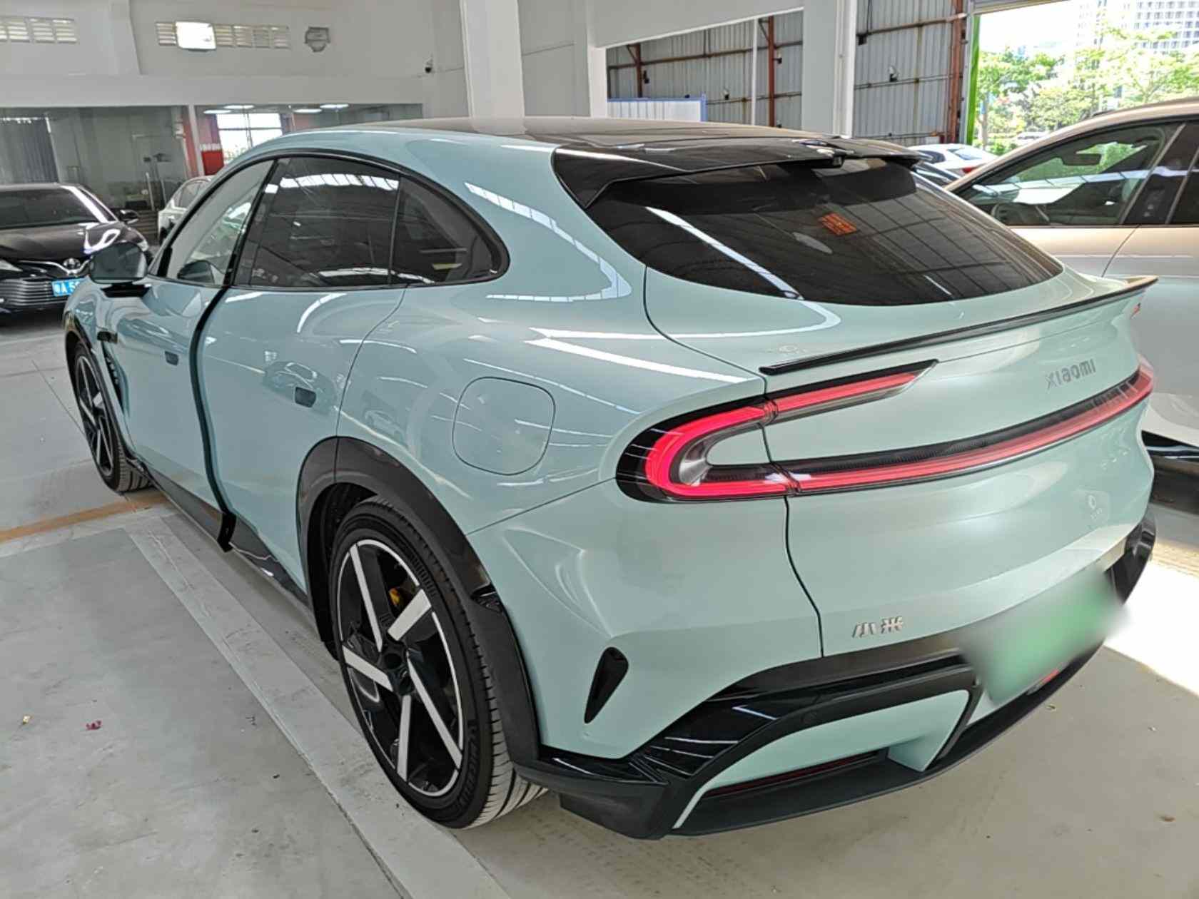 小米汽车 小米YU7 2025款 超长续航高性能四驱Max版(3)