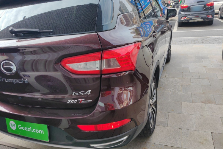 广汽传祺 传祺GS4 2015款 200T G-DCT豪华版车身外观9