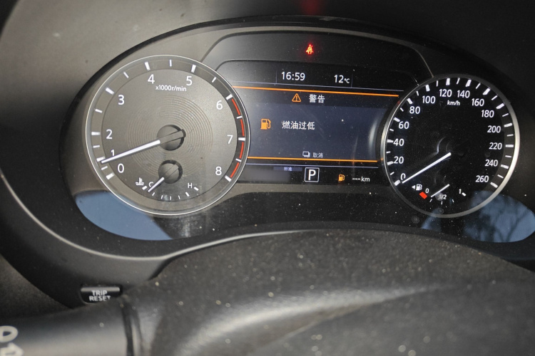 英菲尼迪QX50 2018款 2.0T 两驱时尚版局部细节14