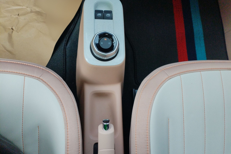 吉利银河 2023款 熊猫mini 200km 耐力熊局部细节18