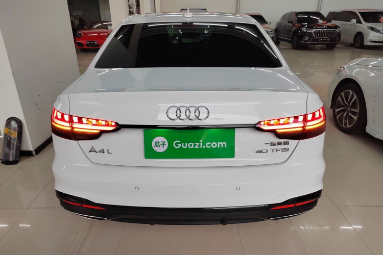 奥迪A4L 2024款 40 TFSI 豪华动感型车身外观6