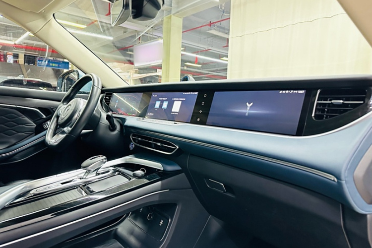 岚图汽车 岚图FREE 2021款 四驱标准增程专属豪华套装局部细节16