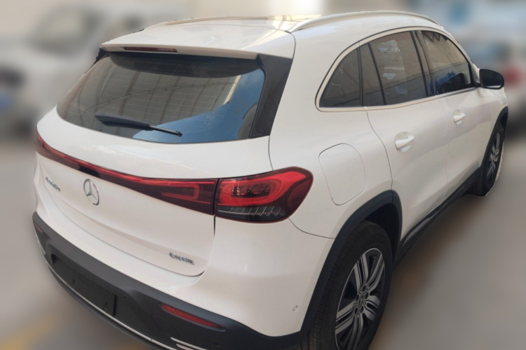 奔驰EQA 2022款 EQA 260车身外观7